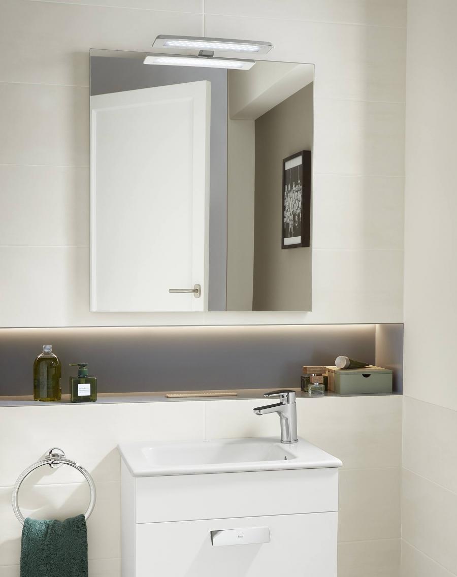 4 ideas para iluminar un baño interior | Roca Life