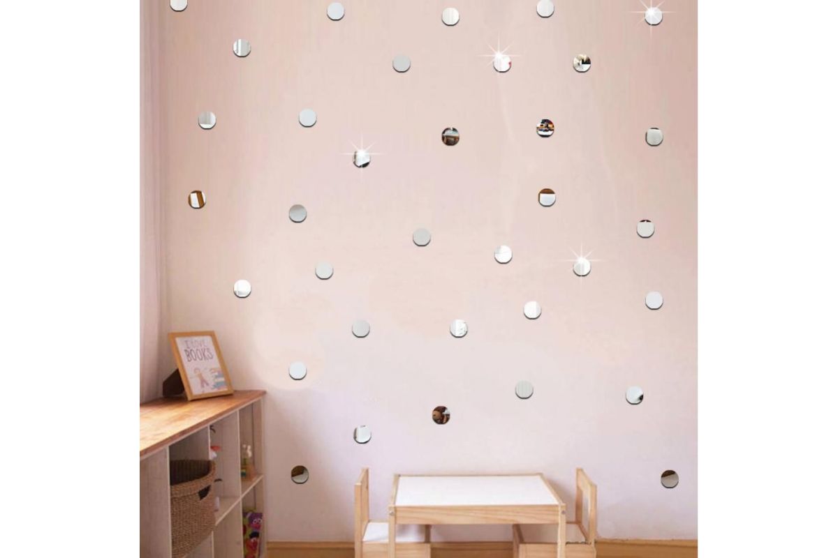 Juegos de pequeños espejos redondos decorativos.