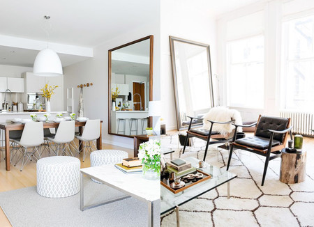 17 ideas de cómo colocar un espejo en el salón de tu casa